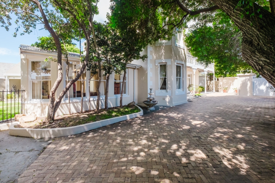 4 Bedroom Property for Sale in Claremont Western Cape